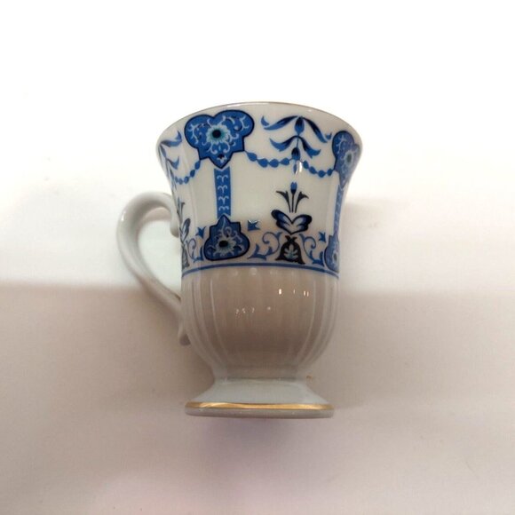 VTG 1984 Avon European Tradition Miniature Cup & Saucer Set Medici Porcelain - Picture 5 of 13